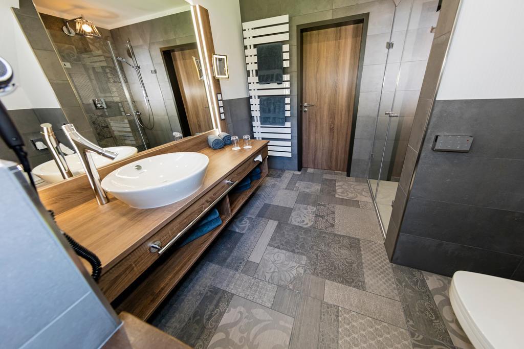 אטנדורן Landhotel Repetal מראה חיצוני תמונה