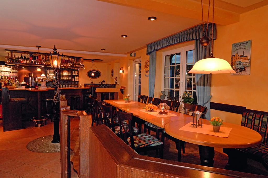 אטנדורן Landhotel Repetal מראה חיצוני תמונה