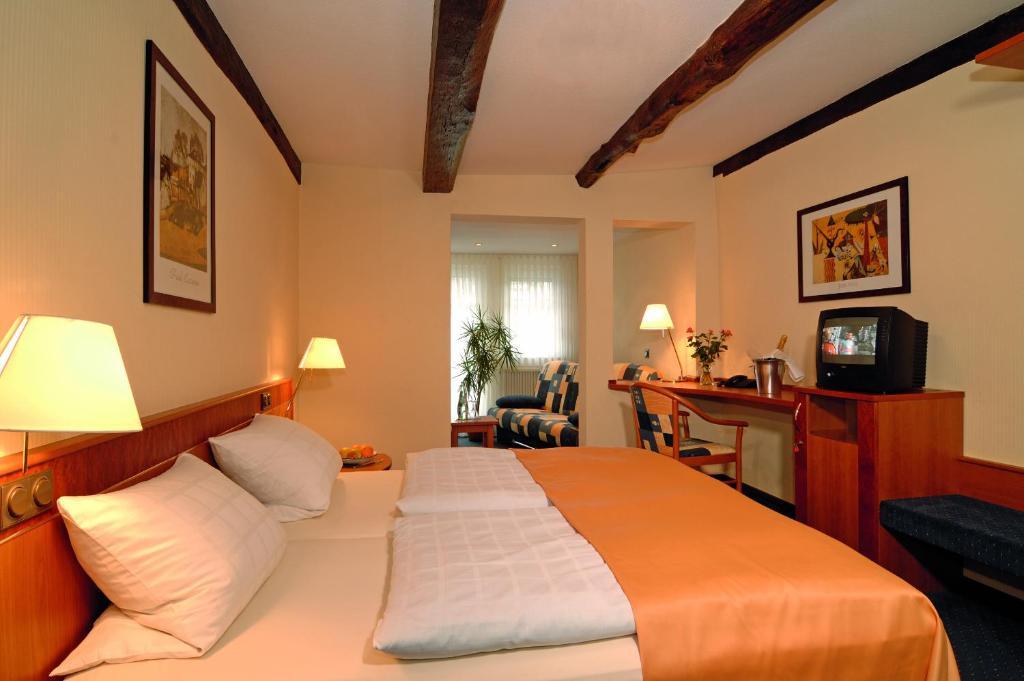 אטנדורן Landhotel Repetal חדר תמונה